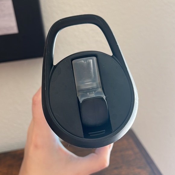 Camelbak Water Bottle - Picture 5 of 11